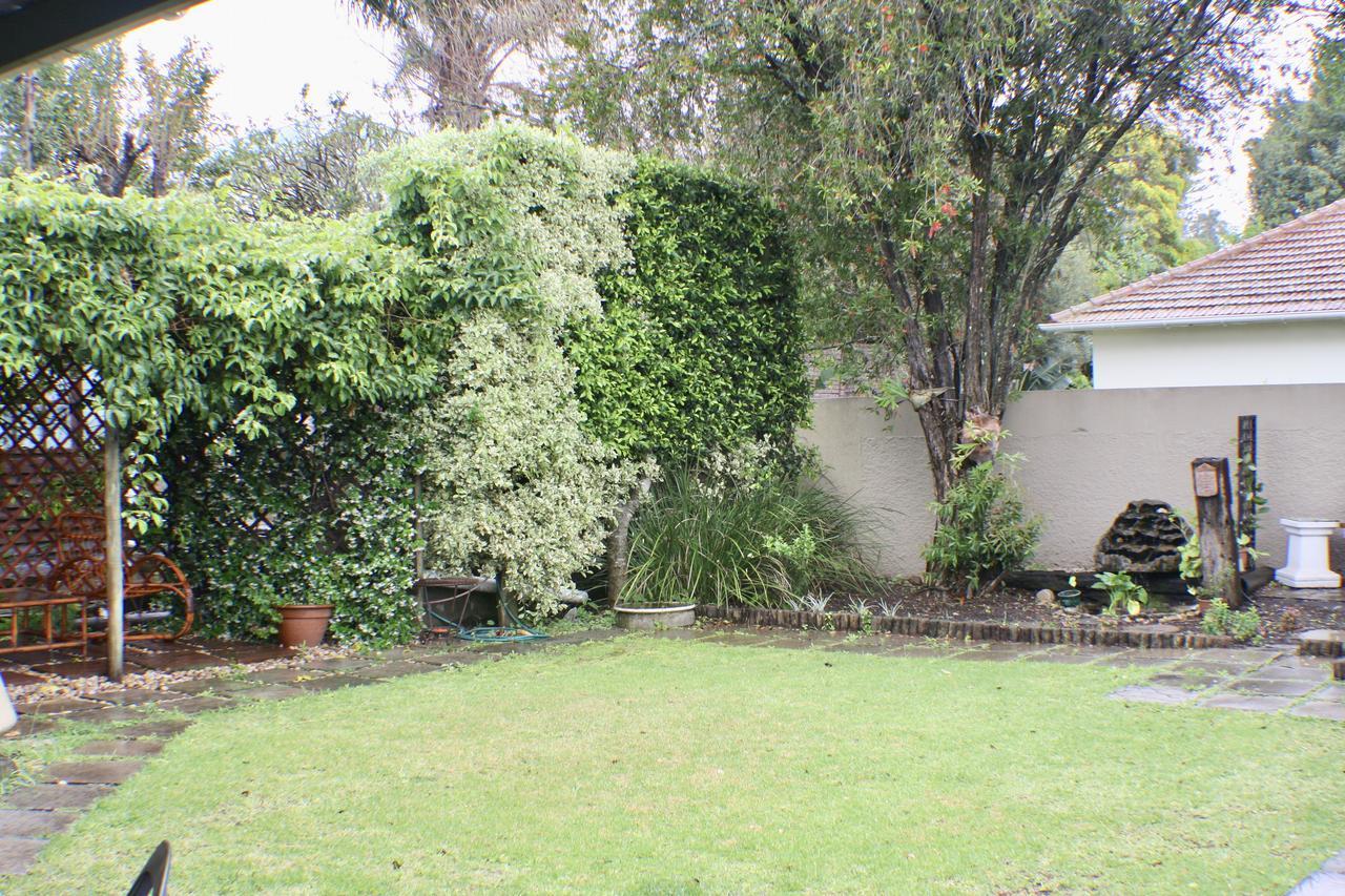 Selborne Bed And Breakfast East London Exterior photo